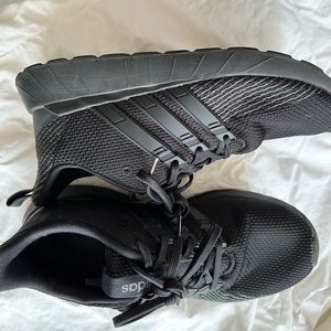 Adidas Mens Questar Flow Running Shoe